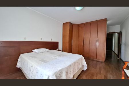 Casa à venda com 150m², 3 quartos e 5 vagasSuíte