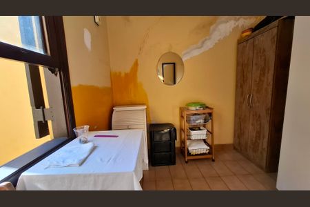 Casa à venda com 150m², 3 quartos e 5 vagasQuarto de Serviço