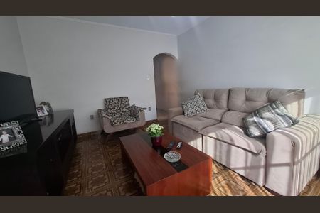 Casa à venda com 150m², 3 quartos e 5 vagasSala