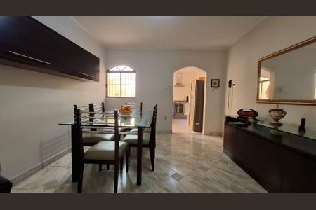 Casa à venda com 150m², 3 quartos e 5 vagasCopa