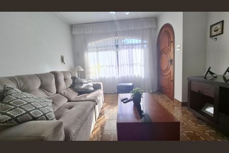 Casa à venda com 150m², 3 quartos e 5 vagasSala