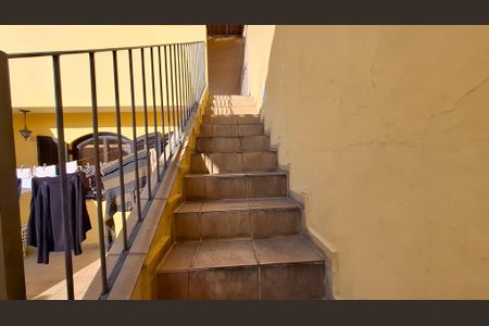 Casa à venda com 150m², 3 quartos e 5 vagasEscada Quintal