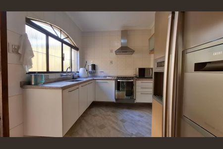 Casa à venda com 150m², 3 quartos e 5 vagasCozinha