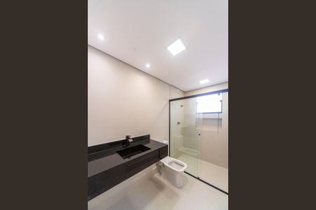 Casa à venda com 278m², 3 quartos e 4 vagasBanheiro Suíte 1