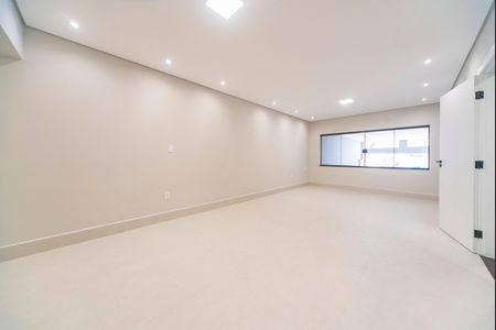 Casa à venda com 278m², 3 quartos e 4 vagasSala