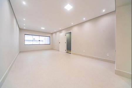 Casa à venda com 278m², 3 quartos e 4 vagasSala