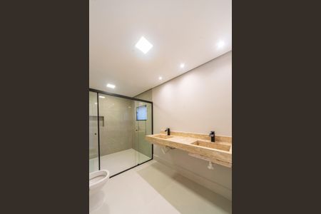 Casa à venda com 278m², 3 quartos e 4 vagasBanheiro Suíte 3