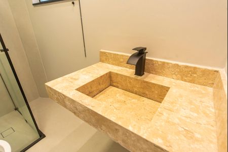 Casa à venda com 278m², 3 quartos e 4 vagasBanheiro Suíte 2