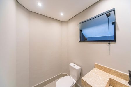 Casa à venda com 278m², 3 quartos e 4 vagasLavabo