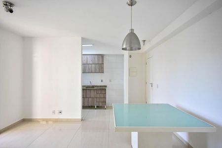 Apartamento para alugar com 72m², 3 quartos e 2 vagasSala