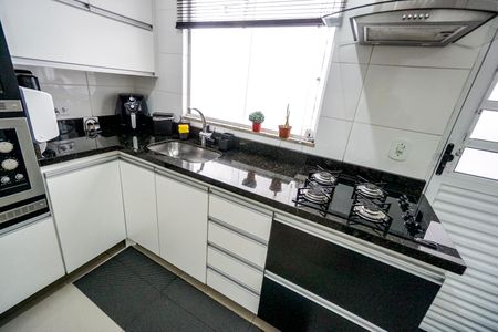 Apartamento à venda com 135m², 3 quartos e 2 vagasPia e cooktop