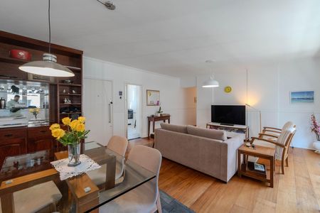 Apartamento à venda com 120m², 3 quartos e 1 vaga Apartamento à venda com 120m², 3 quartos e 1 vagaSala