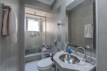 Apartamento à venda com 120m², 3 quartos e 1 vaga Apartamento à venda com 120m², 3 quartos e 1 vagaBanheiro Social