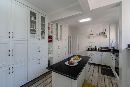 Apartamento à venda com 120m², 3 quartos e 1 vaga Apartamento à venda com 120m², 3 quartos e 1 vagaCozinha e Área de Serviço