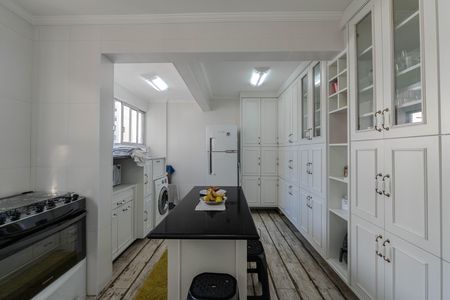 Apartamento à venda com 120m², 3 quartos e 1 vaga Apartamento à venda com 120m², 3 quartos e 1 vagaCozinha e Área de Serviço