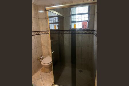 Casa à venda com 264m², 4 quartos e 3 vagas Casa à venda com 264m², 4 quartos e 3 vagasBanheiro 2