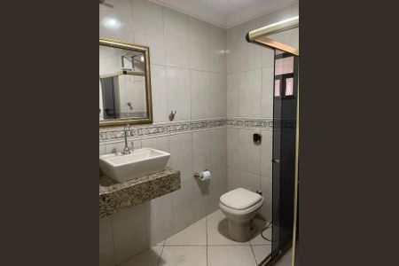 Casa à venda com 264m², 4 quartos e 3 vagas Casa à venda com 264m², 4 quartos e 3 vagasBanheiro 1