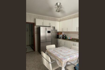 Casa à venda com 264m², 4 quartos e 3 vagas Casa à venda com 264m², 4 quartos e 3 vagasCozinha