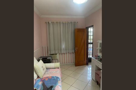 Casa à venda com 264m², 4 quartos e 3 vagas Casa à venda com 264m², 4 quartos e 3 vagasQuarto 3