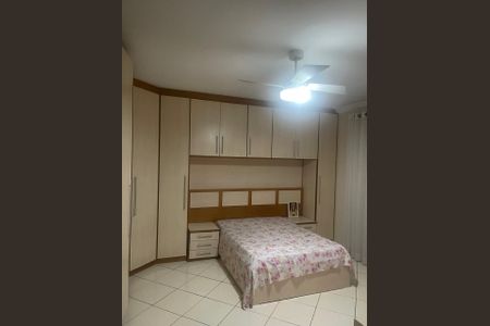 Casa à venda com 264m², 4 quartos e 3 vagas Casa à venda com 264m², 4 quartos e 3 vagasQuarto 1