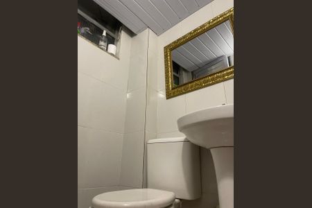 Casa à venda com 264m², 4 quartos e 3 vagas Casa à venda com 264m², 4 quartos e 3 vagasBanheiro 4