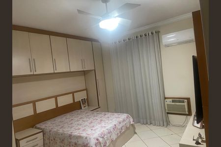 Casa à venda com 264m², 4 quartos e 3 vagas Casa à venda com 264m², 4 quartos e 3 vagasQuarto 1