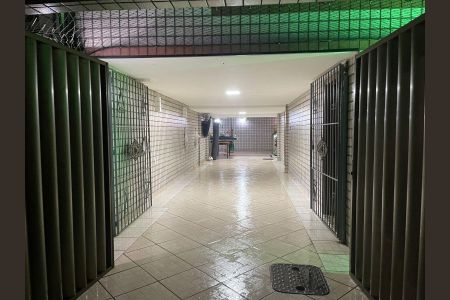 Casa à venda com 264m², 4 quartos e 3 vagas Casa à venda com 264m², 4 quartos e 3 vagasGaragem