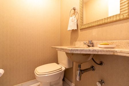 Apartamento à venda com 105m², 2 quartos e 2 vagas Apartamento à venda com 105m², 2 quartos e 2 vagasLavabo da Sala de Estar