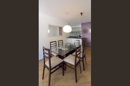 Apartamento à venda com 105m², 2 quartos e 2 vagas Apartamento à venda com 105m², 2 quartos e 2 vagasSala de Jantar