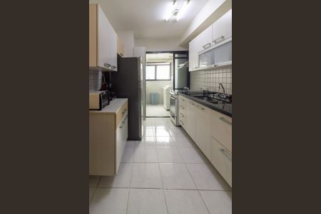 Apartamento à venda com 105m², 2 quartos e 2 vagas Apartamento à venda com 105m², 2 quartos e 2 vagasCozinha