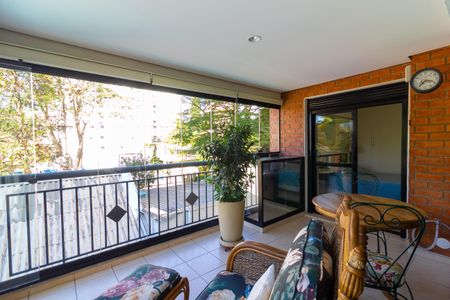 Apartamento à venda com 105m², 2 quartos e 2 vagas Apartamento à venda com 105m², 2 quartos e 2 vagasVaranda da Sala de Estar