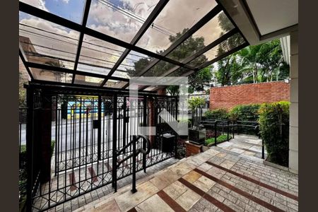 Apartamento à venda com 105m², 2 quartos e 2 vagas Apartamento à venda com 105m², 2 quartos e 2 vagasPortaria