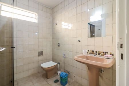 Studio para alugar com 25m², 1 quarto e sem vaga Studio para alugar com 25m², 1 quarto e sem vagaBanheiro Social