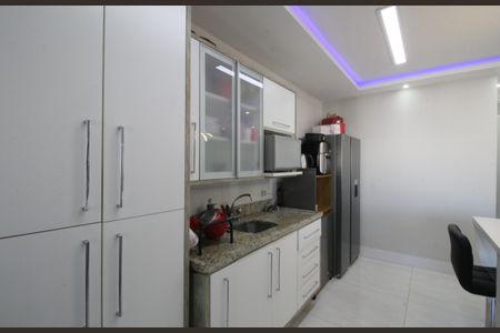 Apartamento à venda com 84m², 3 quartos e 2 vagasCozinha