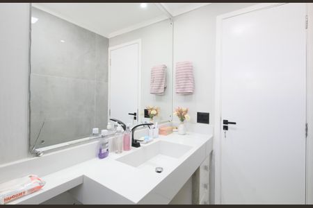 Apartamento à venda com 84m², 3 quartos e 2 vagasBanheiro da Suíte