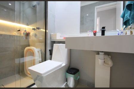 Apartamento à venda com 84m², 3 quartos e 2 vagasBanheiro Social