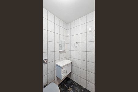 Casa à venda com 183m², 4 quartos e 1 vagaBanheiro