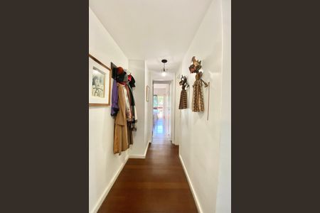 Apartamento à venda com 140m², 3 quartos e 2 vagas Apartamento à venda com 140m², 3 quartos e 2 vagasCorredor