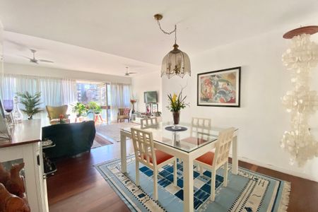 Apartamento à venda com 140m², 3 quartos e 2 vagas Apartamento à venda com 140m², 3 quartos e 2 vagasSala