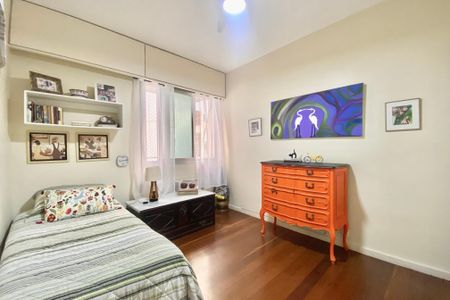 Apartamento à venda com 140m², 3 quartos e 2 vagas Apartamento à venda com 140m², 3 quartos e 2 vagasQuarto 1