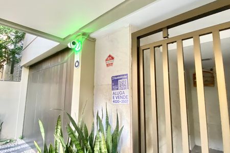 Apartamento à venda com 140m², 3 quartos e 2 vagas Apartamento à venda com 140m², 3 quartos e 2 vagasPlaca