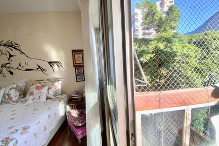 Apartamento à venda com 140m², 3 quartos e 2 vagas Apartamento à venda com 140m², 3 quartos e 2 vagasVaranda suíte 3