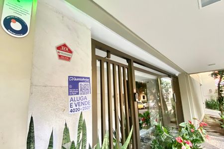 Apartamento à venda com 140m², 3 quartos e 2 vagas Apartamento à venda com 140m², 3 quartos e 2 vagasPlaca