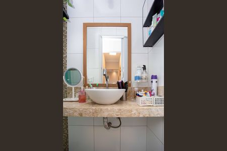 Apartamento à venda com 70m², 2 quartos e 2 vagasBanheiro Social