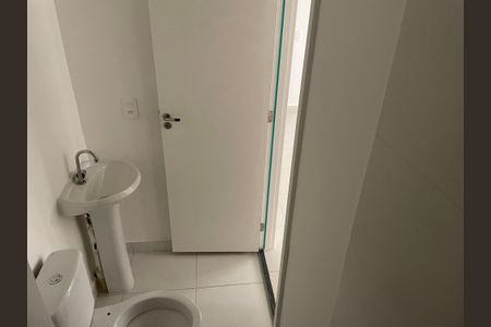 Apartamento para alugar com 32m², 2 quartos e sem vaga Apartamento para alugar com 32m², 2 quartos e sem vagaBanheiro Social
