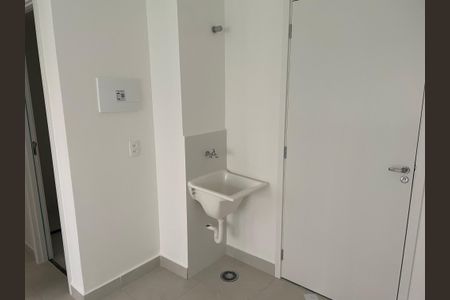 Apartamento para alugar com 32m², 2 quartos e sem vaga Apartamento para alugar com 32m², 2 quartos e sem vagaÁrea de Serviço