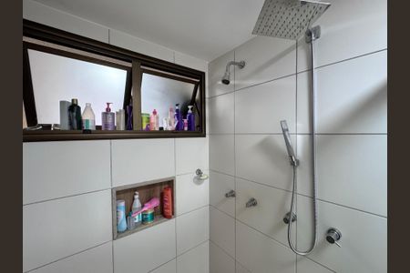 Apartamento à venda com 150m², 3 quartos e 2 vagas Apartamento à venda com 150m², 3 quartos e 2 vagasBanheiro da Suíte 2