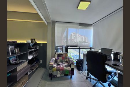 Apartamento à venda com 150m², 3 quartos e 2 vagas Apartamento à venda com 150m², 3 quartos e 2 vagasEscritório