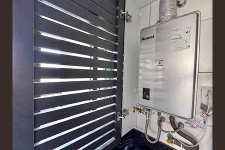 Apartamento à venda com 150m², 3 quartos e 2 vagas Apartamento à venda com 150m², 3 quartos e 2 vagasCozinha e Área de Serviço