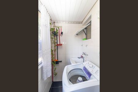 Apartamento à venda com 45m², 2 quartos e 1 vaga Apartamento à venda com 45m², 2 quartos e 1 vagaCozinha e Área de Serviço